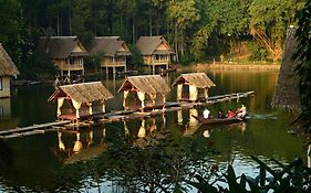 Kampung Sampireun Resort & Spa