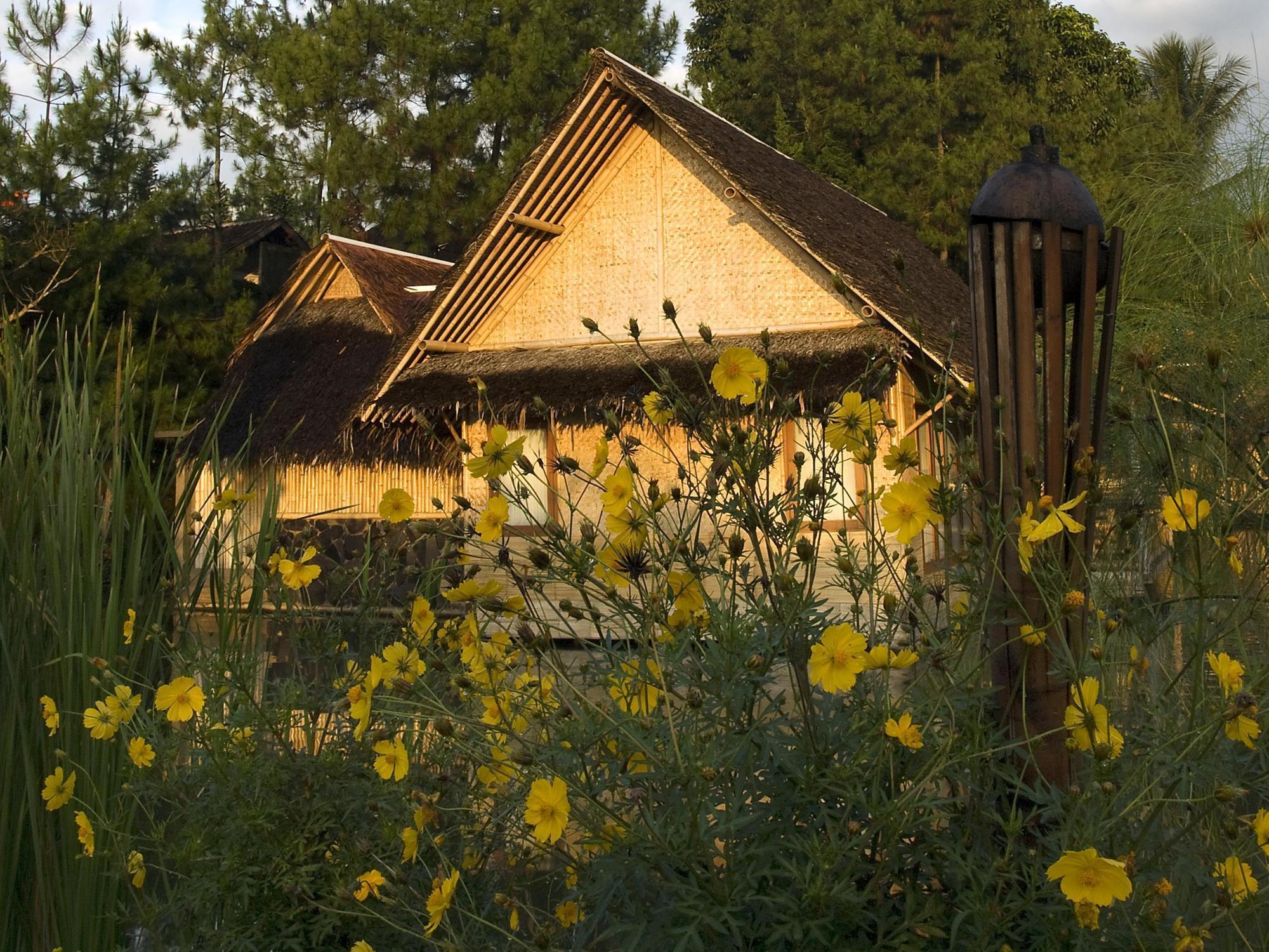 Kampung Sampireun Resort & Spa Garut Exterior photo